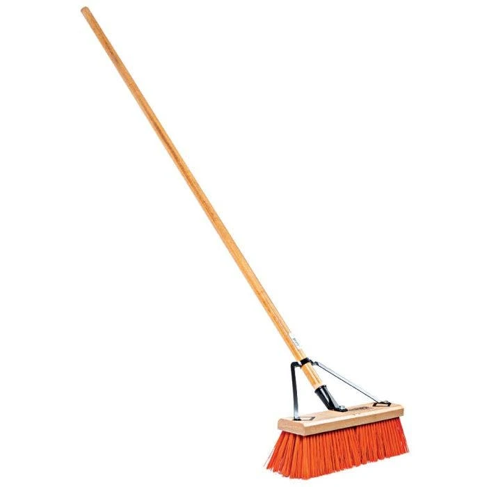 Leonard 18-Inch Heavy-Duty Push Broom With Hardwood Handle 2 Leonard 18-Inch Heavy-Duty Push Broom With Hardwood Handle - Image 2